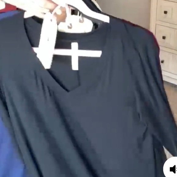 Long sleeve tops - Picture 2 of 2